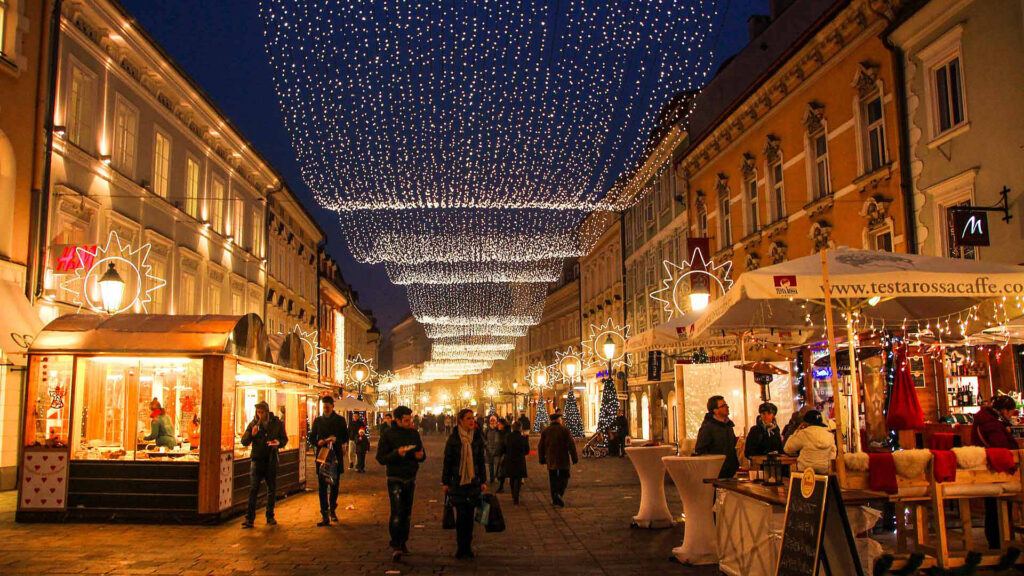 božični sejem, celovec, klagenfurt, celovec božični sejem, božični celovec, advent v celovcu, adventni celovec, predbožični celovec, izlet v avstrijo, božič, božični izleti, božič 2023, božič 2024, klagenfurt chirstmas, domplatz klagenfurt, katedrala celovec, stadtpfarrturm, mestni zvonik celovec, ogled zvonika celovec, tihi advent celovec, novoletni sejem celovec, novoletni sejem klagenfurt, novoletni sejmi avstrija, sejmi v avstriji, božični sejmi v avstriji, predbožični sejmi v avstriji, avstrija 2023, december 2023, december dogodki, dogodki december avstrija, novi trg celovec, božični sejem neuer platz, advent v celovcu, novo leto 2024, novo leto